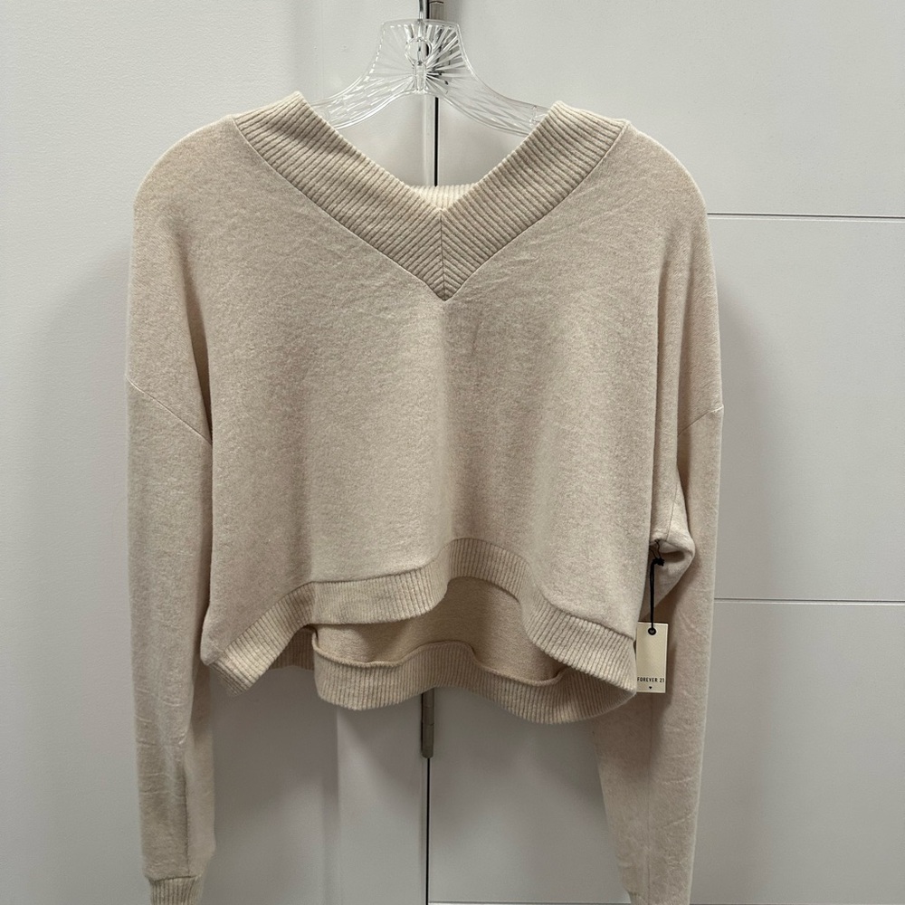 NWT Forever 21 V-Neck Sweater